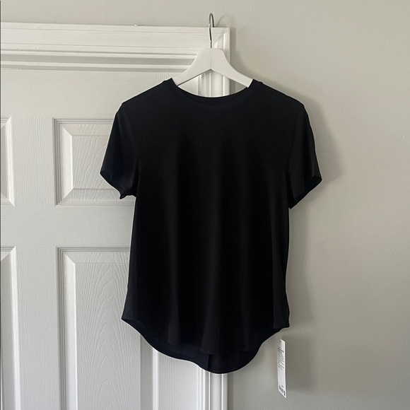 NWT Lululemon Lightweight Split Back Training T-Shirt - Picture 2 of 6
